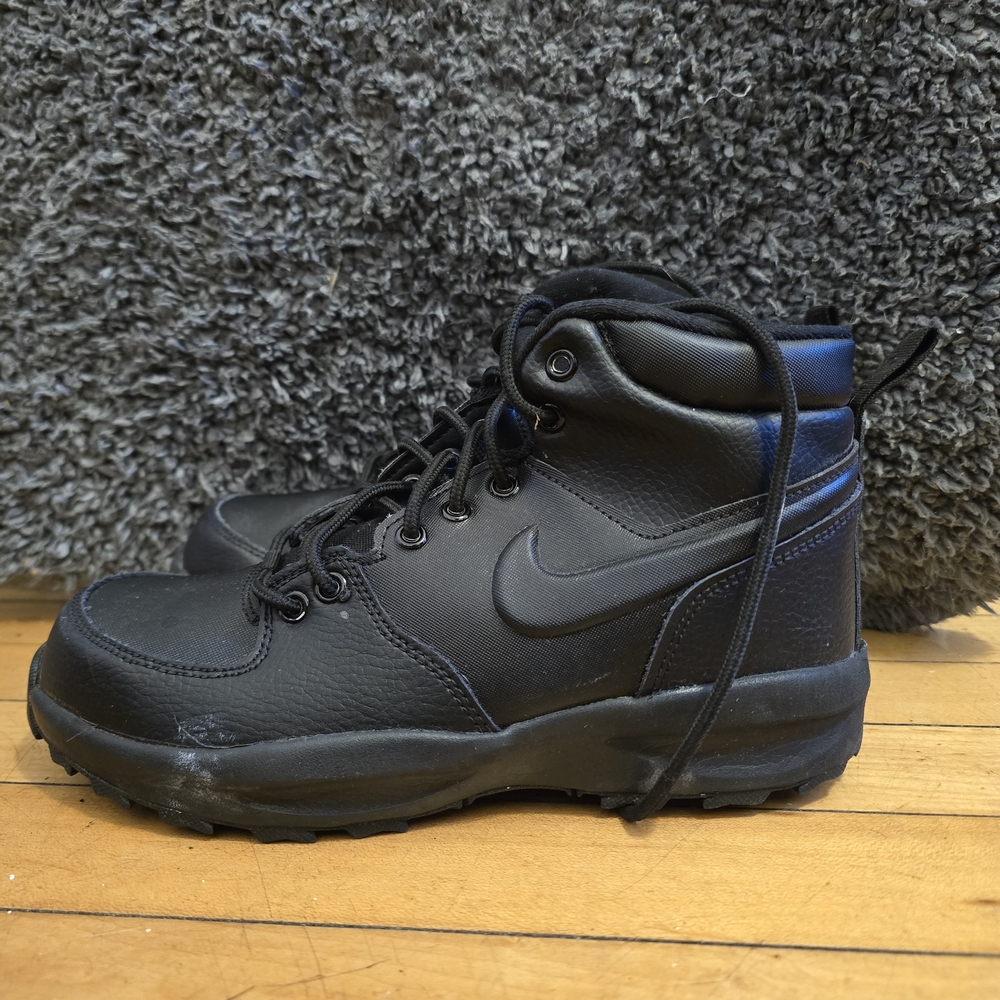 Nike Boys black Leather Boots